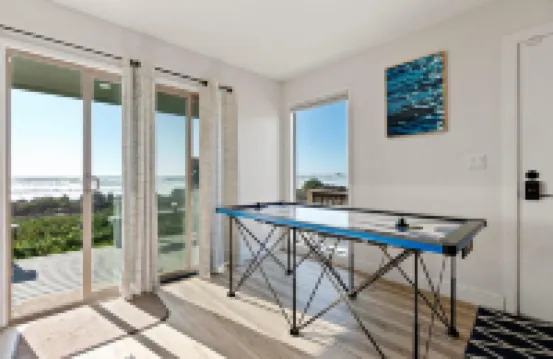 Crescent Beach Motel