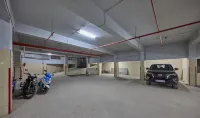 Grand Continent Hosur A Sarovar Portico Affiliate Hotel - Parkplatz