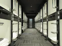 Leo YU Capsule Hotel Nishifunabashi - 3-Star