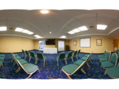 Holiday Inn Express & Suites TAVARES - LEESBURG by IHG Hotels in Lake County