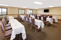 Super 8 by Wyndham Mt. Pleasant
