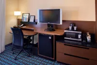 Fairfield Inn Kalamazoo West - parking