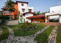 Breeze of Paradise Hotels near Sri Gangaramaya
