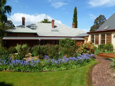 Donalea Bed and Breakfast & Riverview Apartment