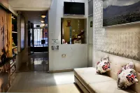 Terramistica Centro by Casa Consuelo - พร้อมระเบียง