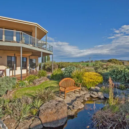 Hilltop Apartments Phillip Island - Adults Only