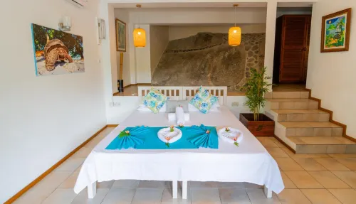 Romance Bungalows - Guest houses