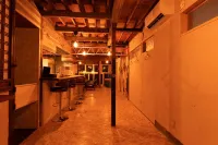 Guesthouse & Kitchen Hace - bar