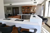 Tredenham Boutique Hotel - parking
