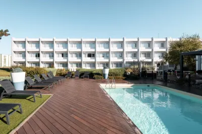 Novotel Chartres Hotels near L'Apostrophe