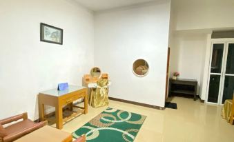 Cherry Green Hotel