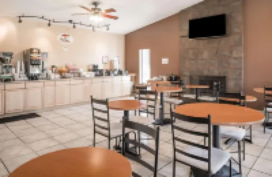 Super 8 by Wyndham Spokane Valley