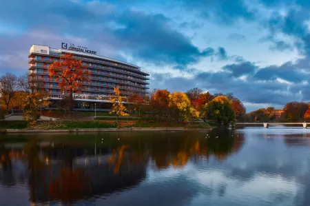 Crystal House Suite Hotel & Spa (Кристалл Хаус) Отели в г. Калининград