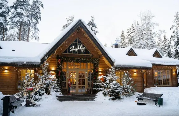 茲薩斯託沃科羅勒維斯託夫酒店