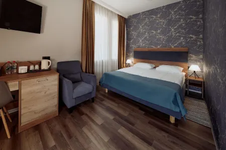 R-Gard (Р-Гард) Отели рядом с достопримечательностью «Памятник Алексию II»