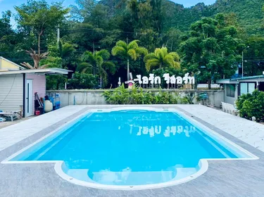 รูปภาพของไอรัก รีสอร์ท ที่พักอ่าวมะนาว ที่พักประจวบ ที่พักคลองวาฬ ราคาถูก ที่พักสไตล์โมเดิร์น มีสระว่ายน้ำ