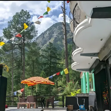 Shanti Cafe - Signature Stays Kasol