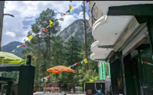 Shanti Cafe & Hostels