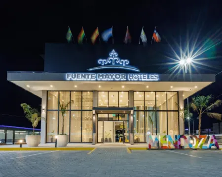 Fuente Mayor飯店終端 門多薩住宿飯店