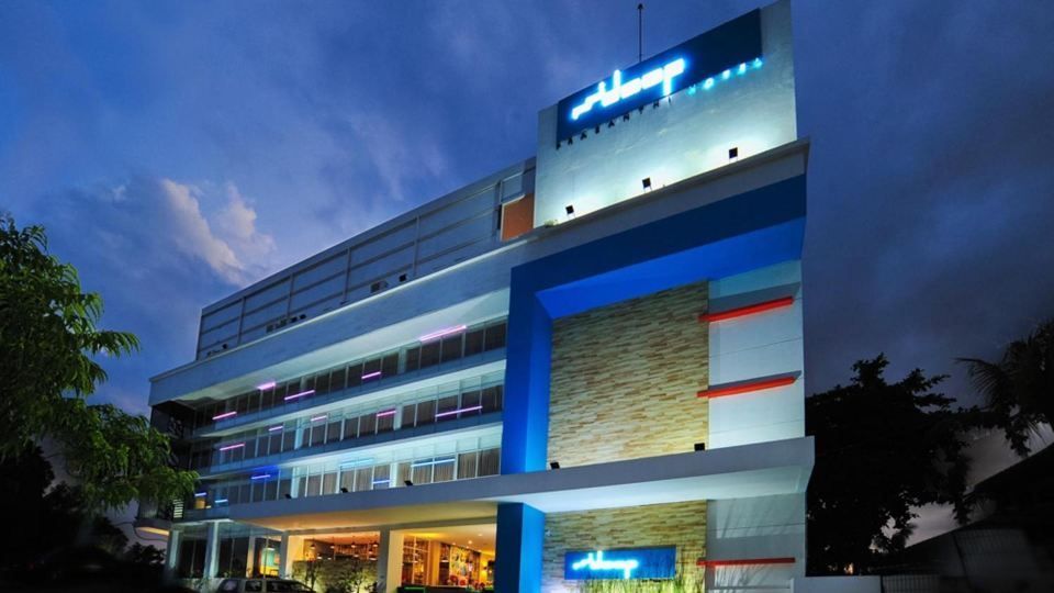 Idoop Hotel by Prasanthi