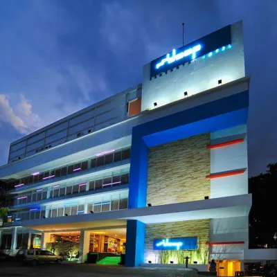 Idoop Hotel by Prasanthi Hotel dekat Kura-Kura Waterpark