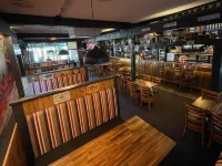 Brougham Arms Hotel - Quầy bar