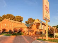 North Parkes Motel فنادق في باركيز