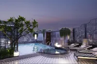 Manevi Premier Hotel - Rooftop Pools
