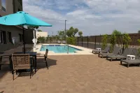 La Quinta Inn & Suites by Wyndham Phoenix West / Glendale - Uima-altaat