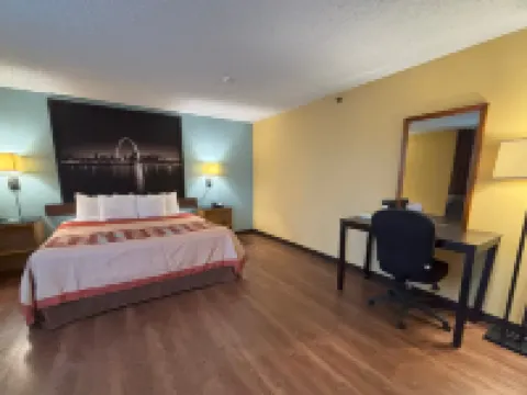 ซุปเปอร์ 8 บายวินด์แฮม โอฟาลลอน โรงแรมในSt. Clair County