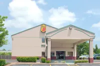 Super 8 by Wyndham Bonne Terre Hotels near Bonne Terre Mine "The Mine at Bonne Terre"
