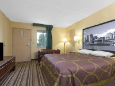 Super 8 by Wyndham Wapakoneta Hotels in Auglaize County