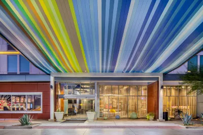 Aloft Phoenix-Airport Hotels in Camelback East