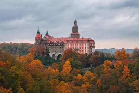 Hotel Przy Oślej Bramie - Zamek Książ Отели в г. Валбжих