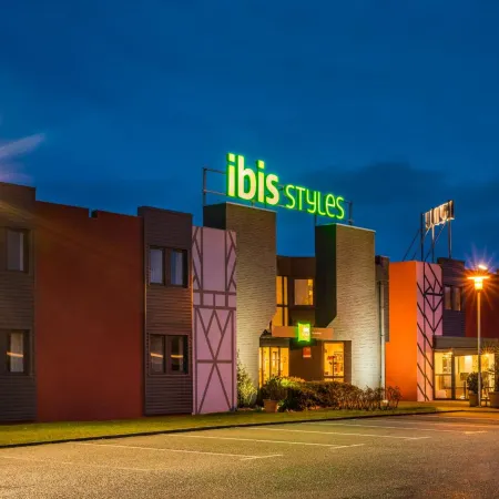 ibis Styles Rouen Val De Reuil