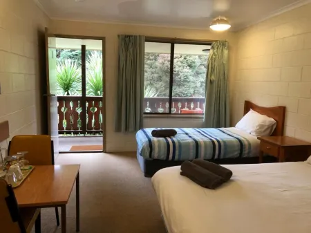 Green Gables Motel in Warburton Отели в г. Уорбертон