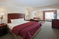 La Quinta Inn & Suites by Wyndham Dodge City Hotels in Dodge City