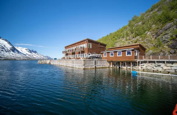 厄斯福德波特峽灣碼頭公寓