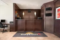 Days Inn by Wyndham Calgary Northwest - Haustierfreundliche