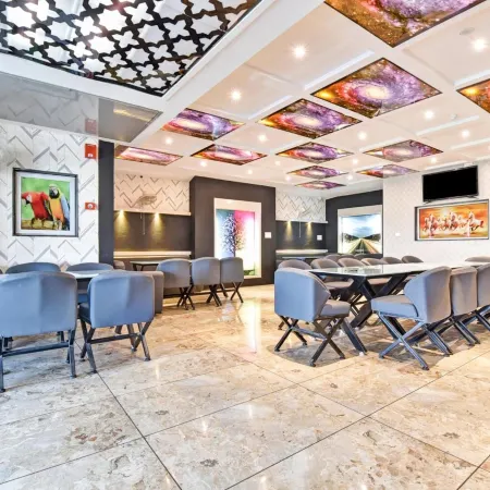 Hotel Shakun Palace
