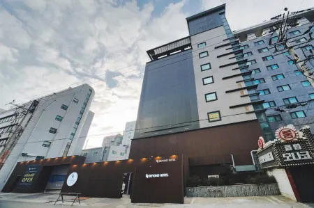 Beyond Hotel Отели рядом с достопримечательностью «National Institute of Biological Resources»