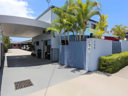 Central Studio Accommodation Отели в г. Барни Пойнт