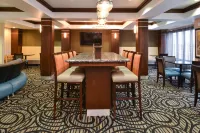 Holiday Inn Express & Suites Greenfield Hotels in Greenfield