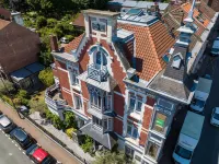 沉睡的貓里爾-古諾別墅