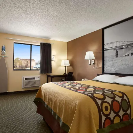 Super 8 by Wyndham Cedar Rapids Hotels in Cedar Rapids