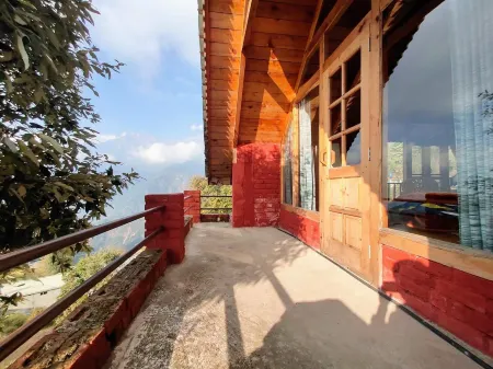 Naddi Castle Отели рядом с достопримечательностью «Namgyal Monastery»