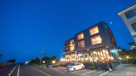 Jeju Gaviota Pension Отели рядом с достопримечательностью «Остров Удо»