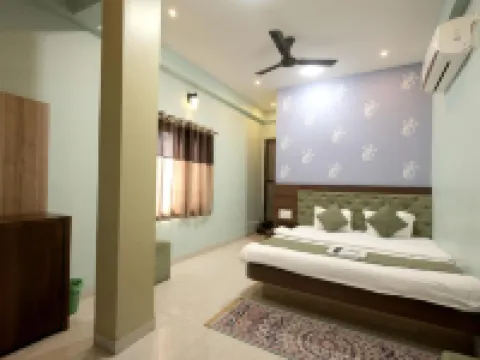 Hotel Shivalay Palace,Maheshwar Hotels in Khargone