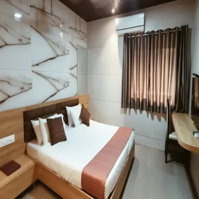โรงแรมปราศัย เอ็นเอ็กซ์ โรงแรมใกล้สวนศิวาจิ