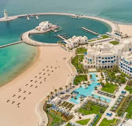 Hilton Salwa Beach Resort & Villas